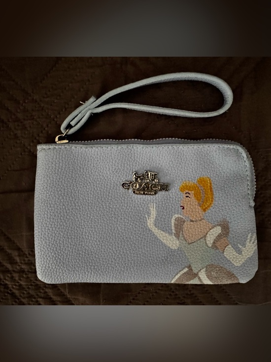 Unknown Handbags - Coach Knock Off. Light Blue Wristlet Clutch with Cinderella Artwork